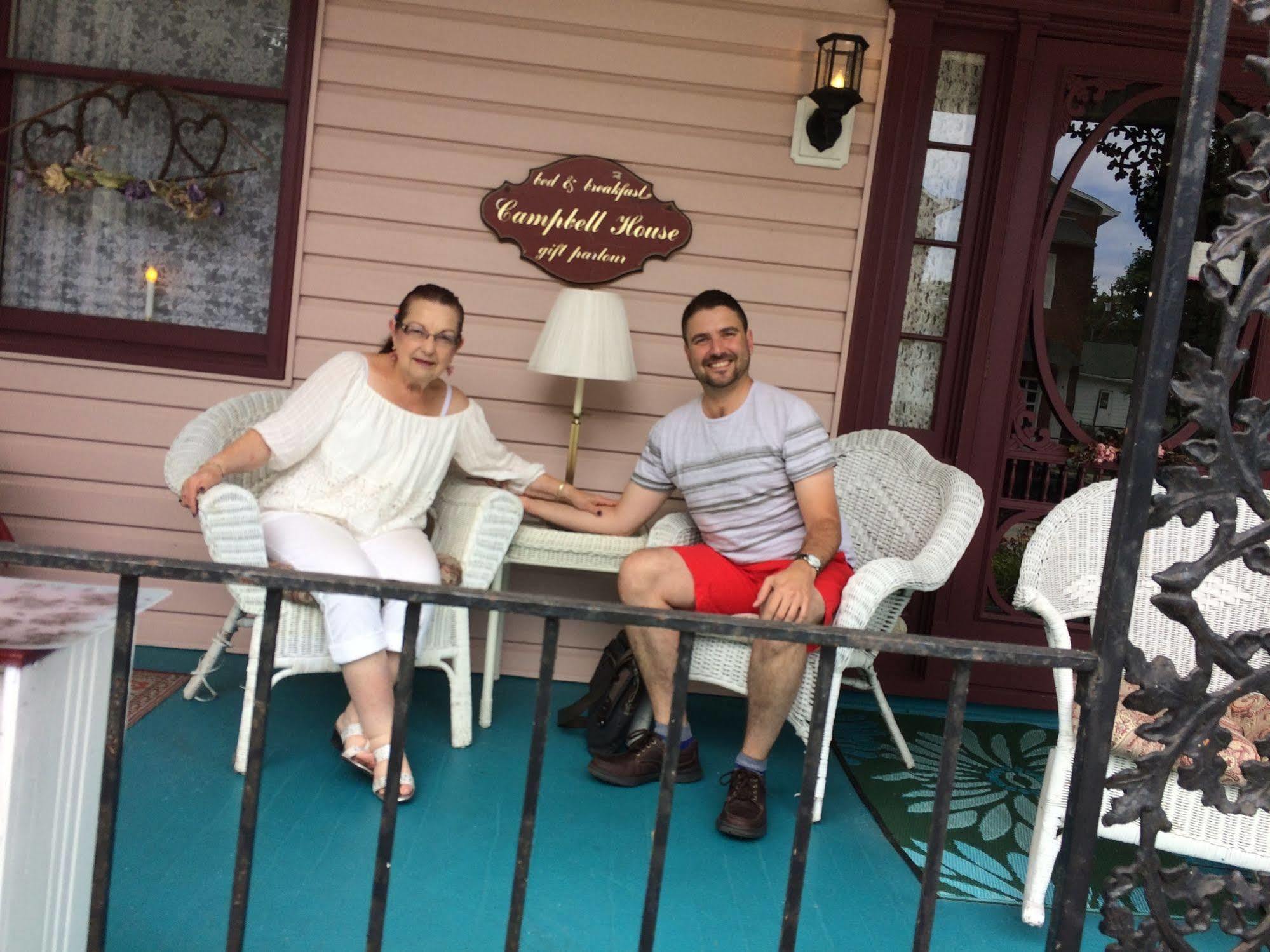 Campbell House Bed and breakfast 2*